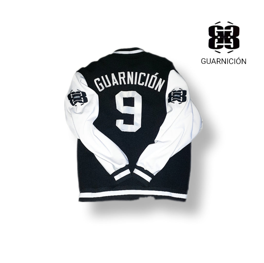 🖤 GUARNICIÓN “LEGACY 9” VARSITY JACKET